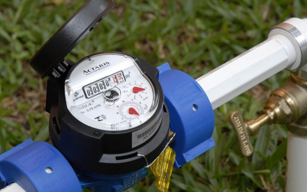 Consumo de Água e Hidrômetro: Quando Vale Pedir um Laudo Técnico?